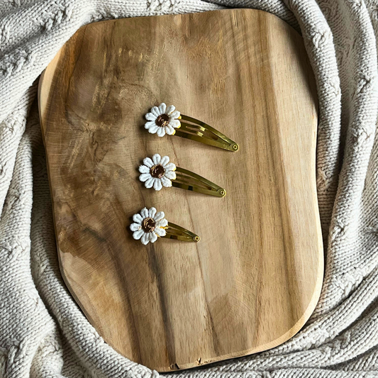 Haarclipje Bloem – Gouden Clip met koperen Kern